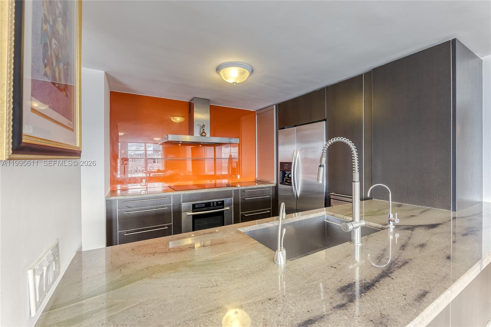 HALLMARK OF HOLLYWOOD CON - Residential