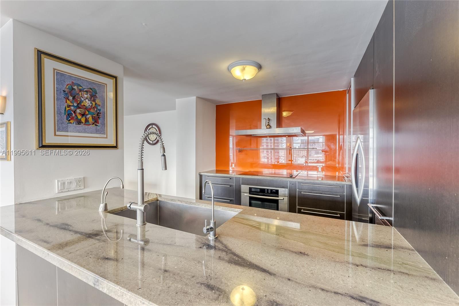 HALLMARK OF HOLLYWOOD CON - Residential