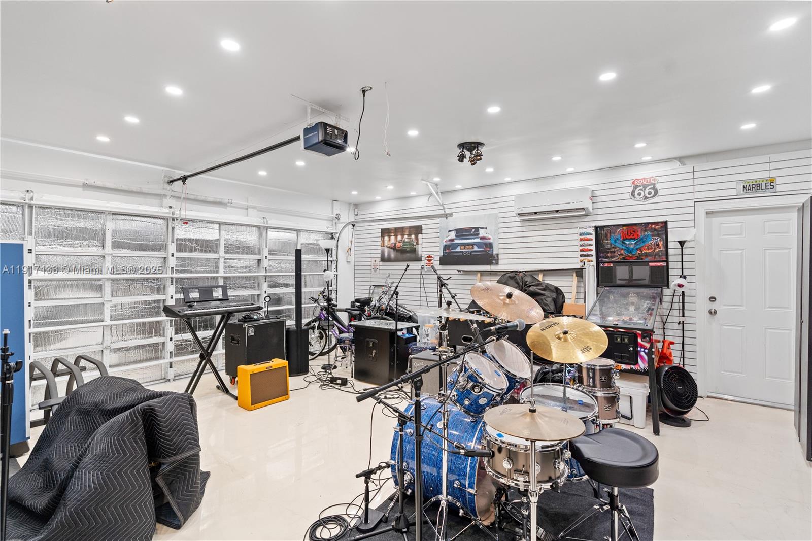 CORAL RIDGE COUNTRY CLUB - Residential