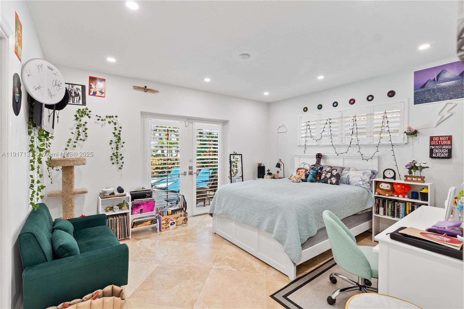 CORAL RIDGE COUNTRY CLUB - Residential