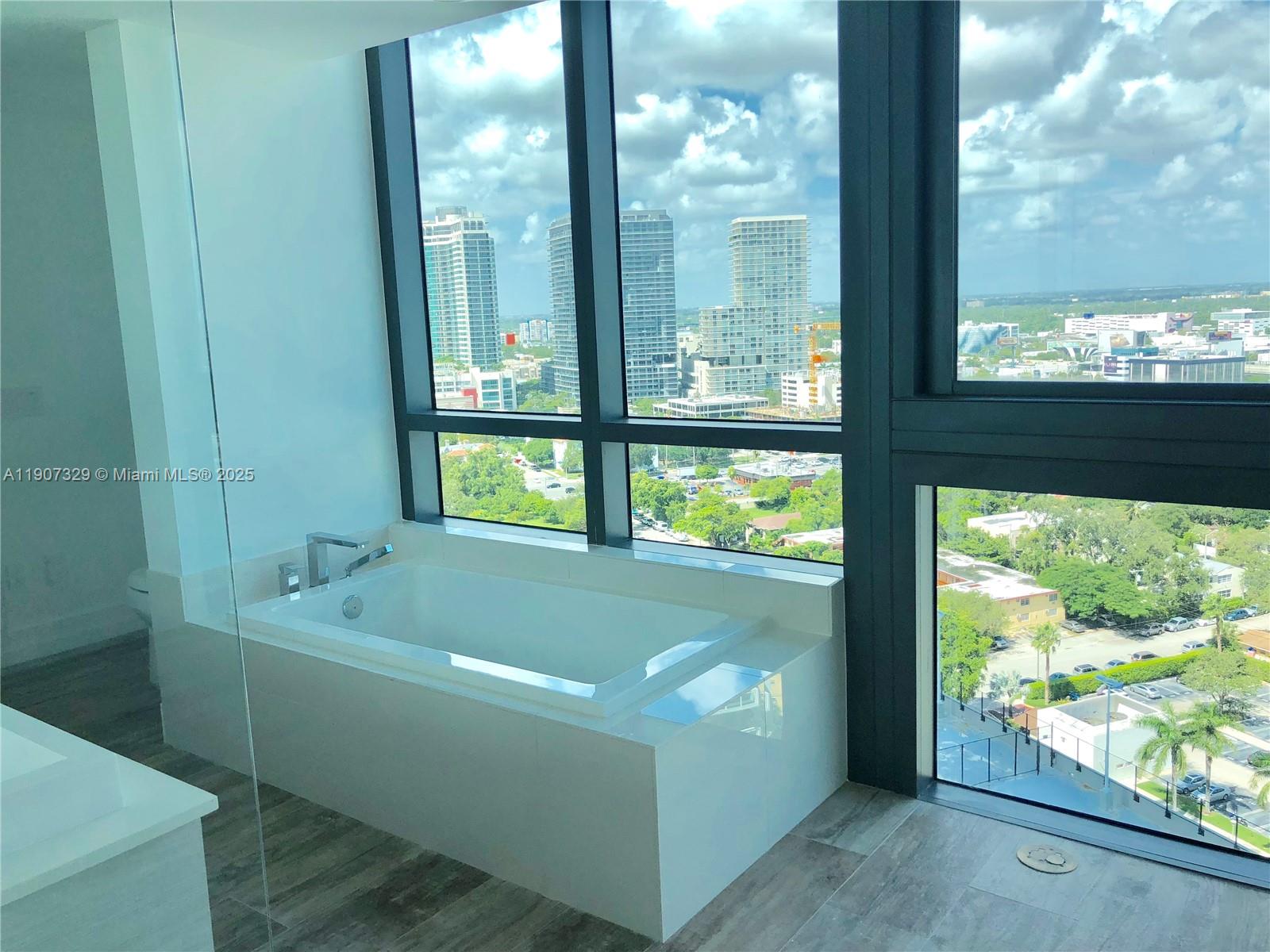 PARAISO BAY CONDO - Residential Lease