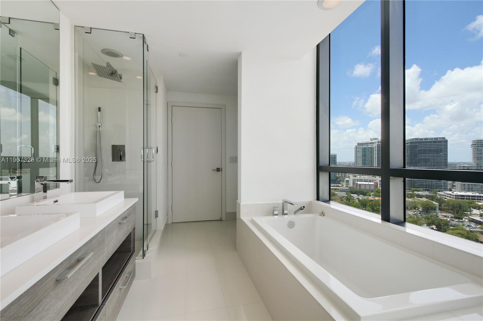 PARAISO BAY CONDO - Residential Lease