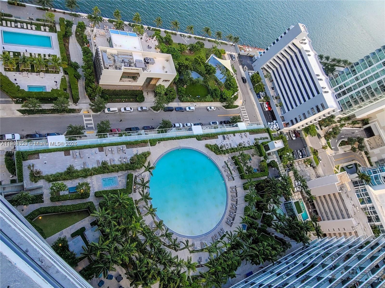 PARAISO BAY CONDO - Residential Lease