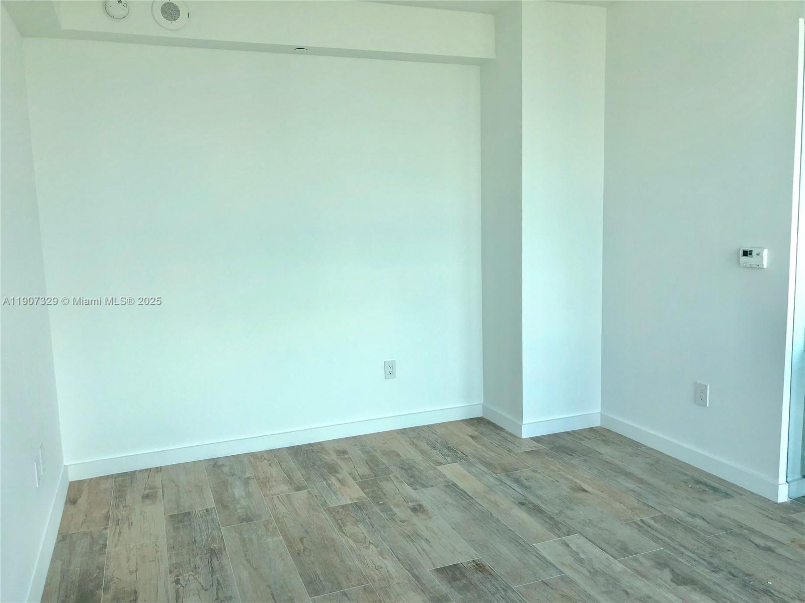 PARAISO BAY CONDO - Residential Lease