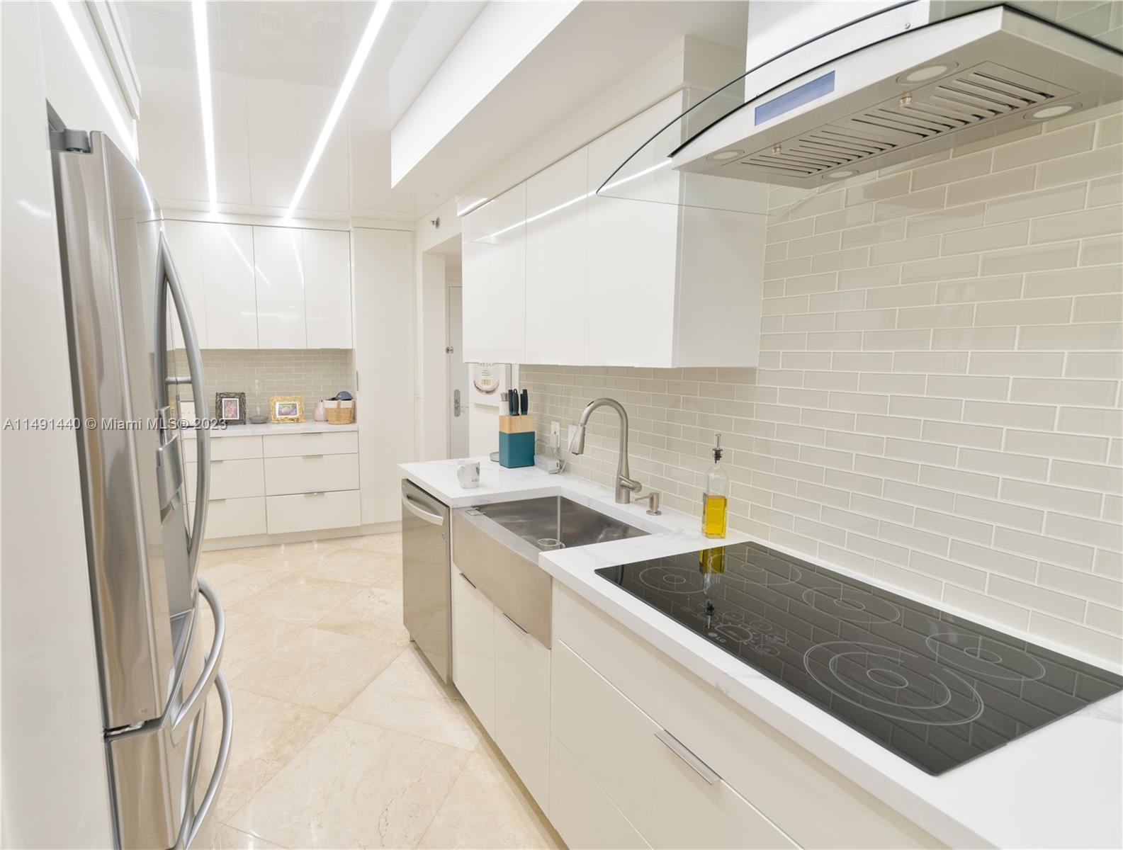 1850 S Ocean Dr 607