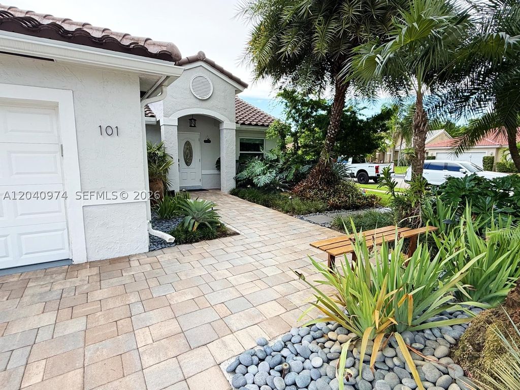 Photo of Pembroke Pines, FL 33029 (MLS # A12040974)
