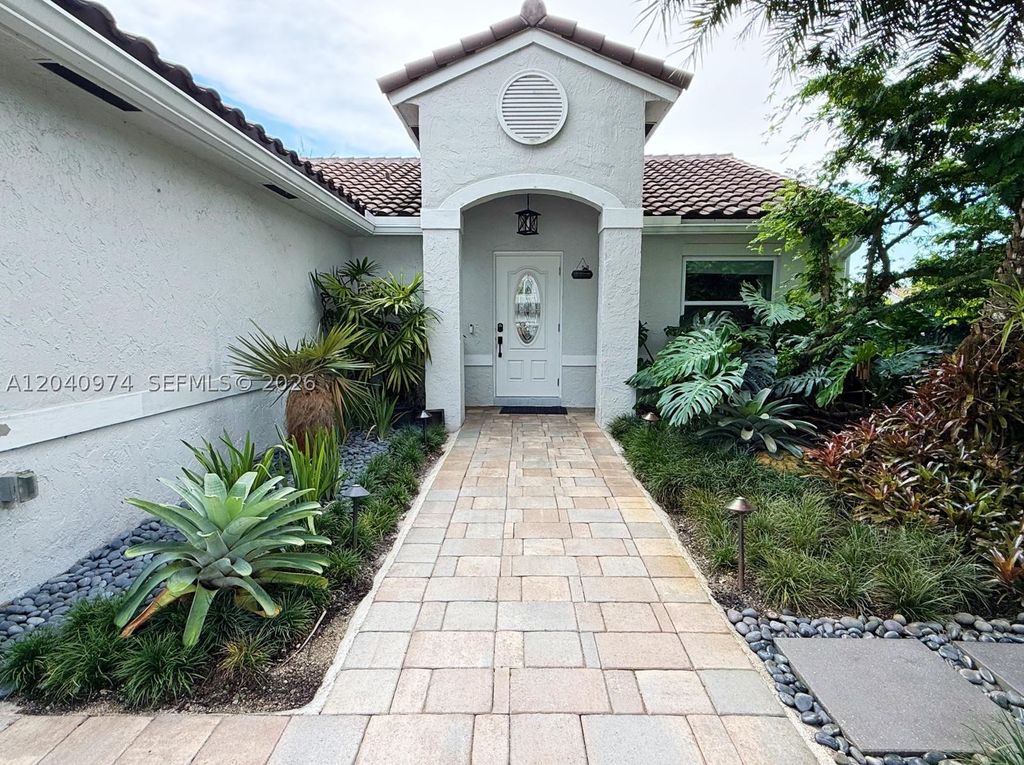 Photo of Pembroke Pines, FL 33029 (MLS # A12040974)