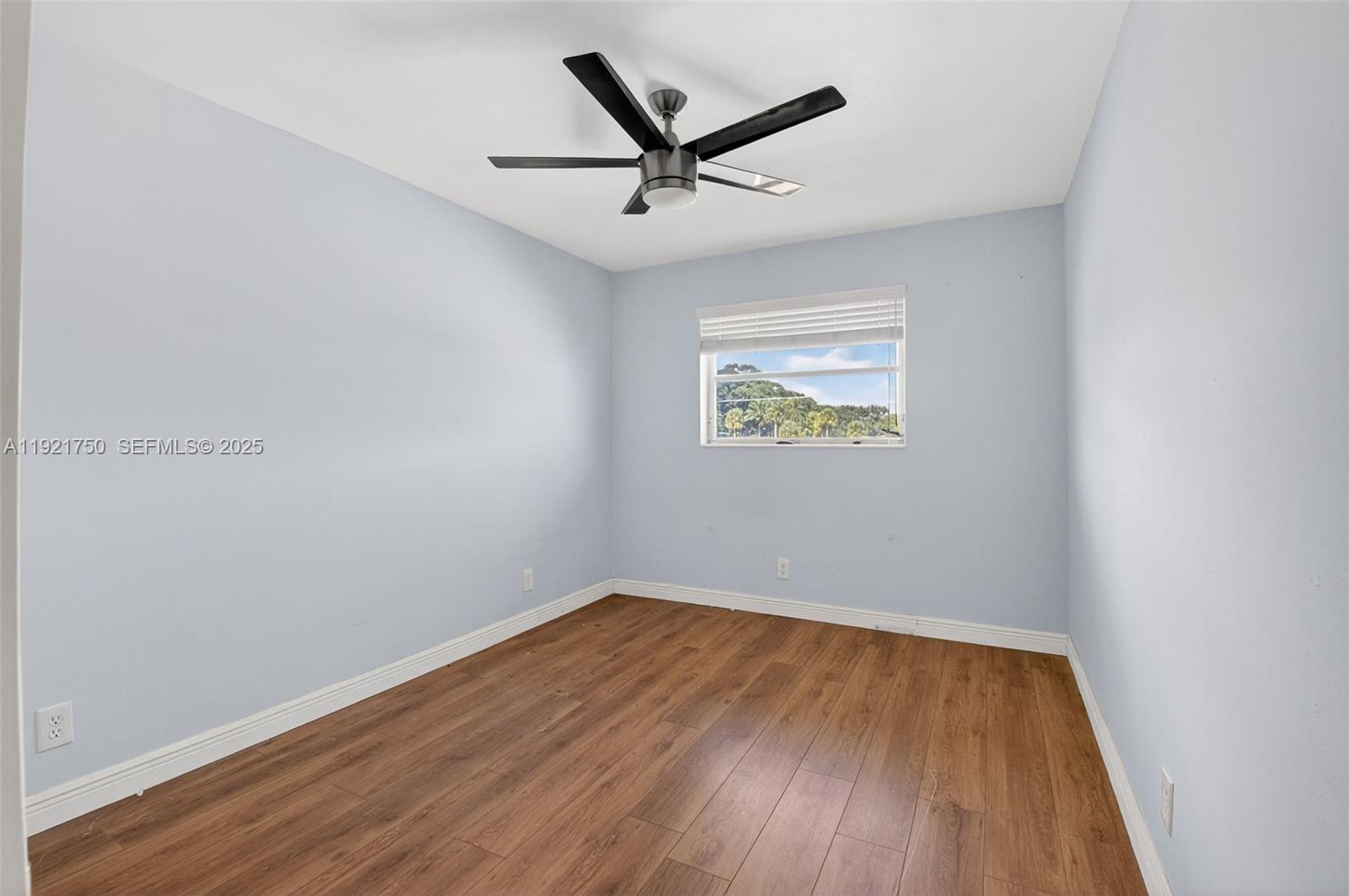 GATEWAY APTS COND - Residential Lease