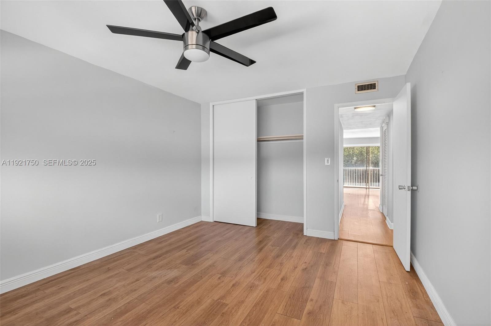 GATEWAY APTS COND - Residential Lease