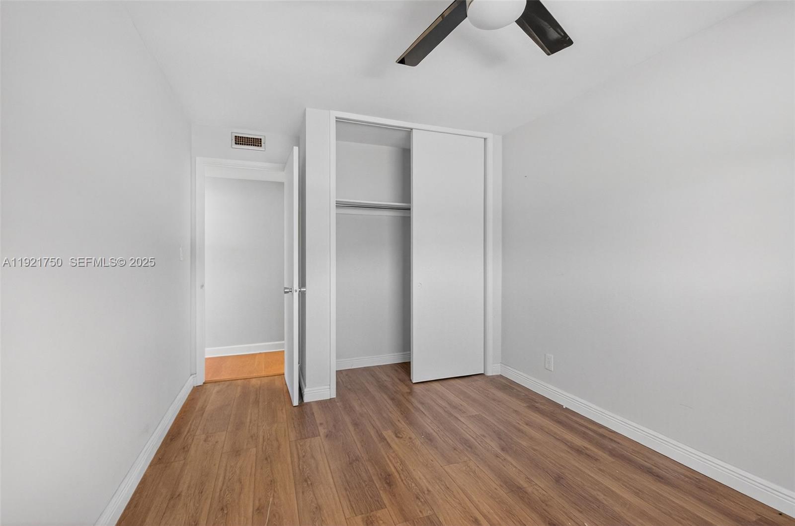 GATEWAY APTS COND - Residential Lease