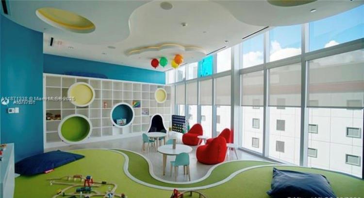 PARAMOUNT MIAMI WORLDCENTE - Residential