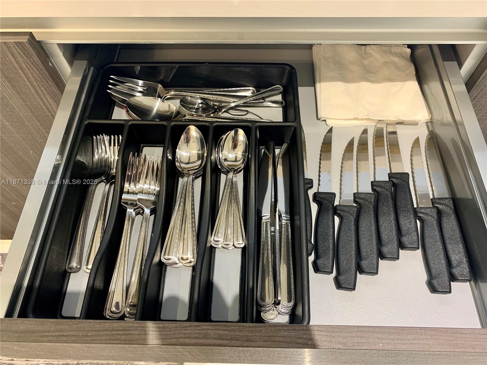 PARAMOUNT MIAMI WORLDCENTE - Residential