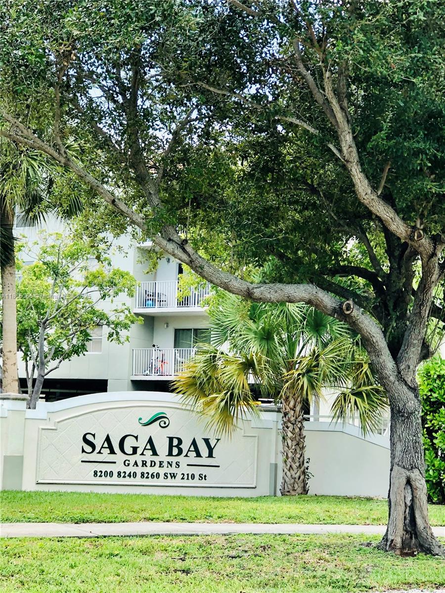 Very nice 1 bedroom, 1 bathroom apartment located in Cutler Bay, near Black Point Marina, main road arteries, schools, shops and restaurants. Unit holds balcony, washer & Dryer, elevator, pool, tennis court, gym, picnic area, central A/C, stainless steel appliances. Gated peaceful community located in Saga Bay subdivision. Priced to rent, please contact LA for more information.