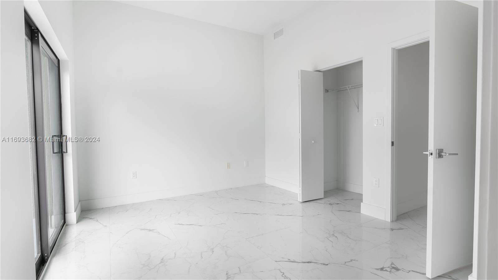 KOI PLAT - Residential
