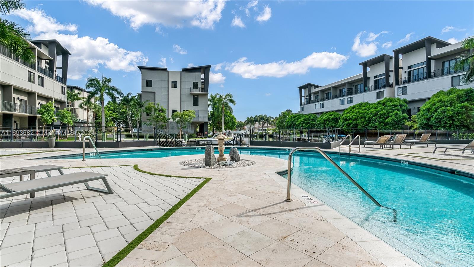KOI PLAT - Residential