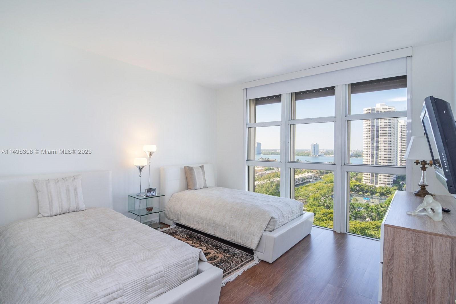 2600 ISL BLVD WILLIAMS IS - Residential