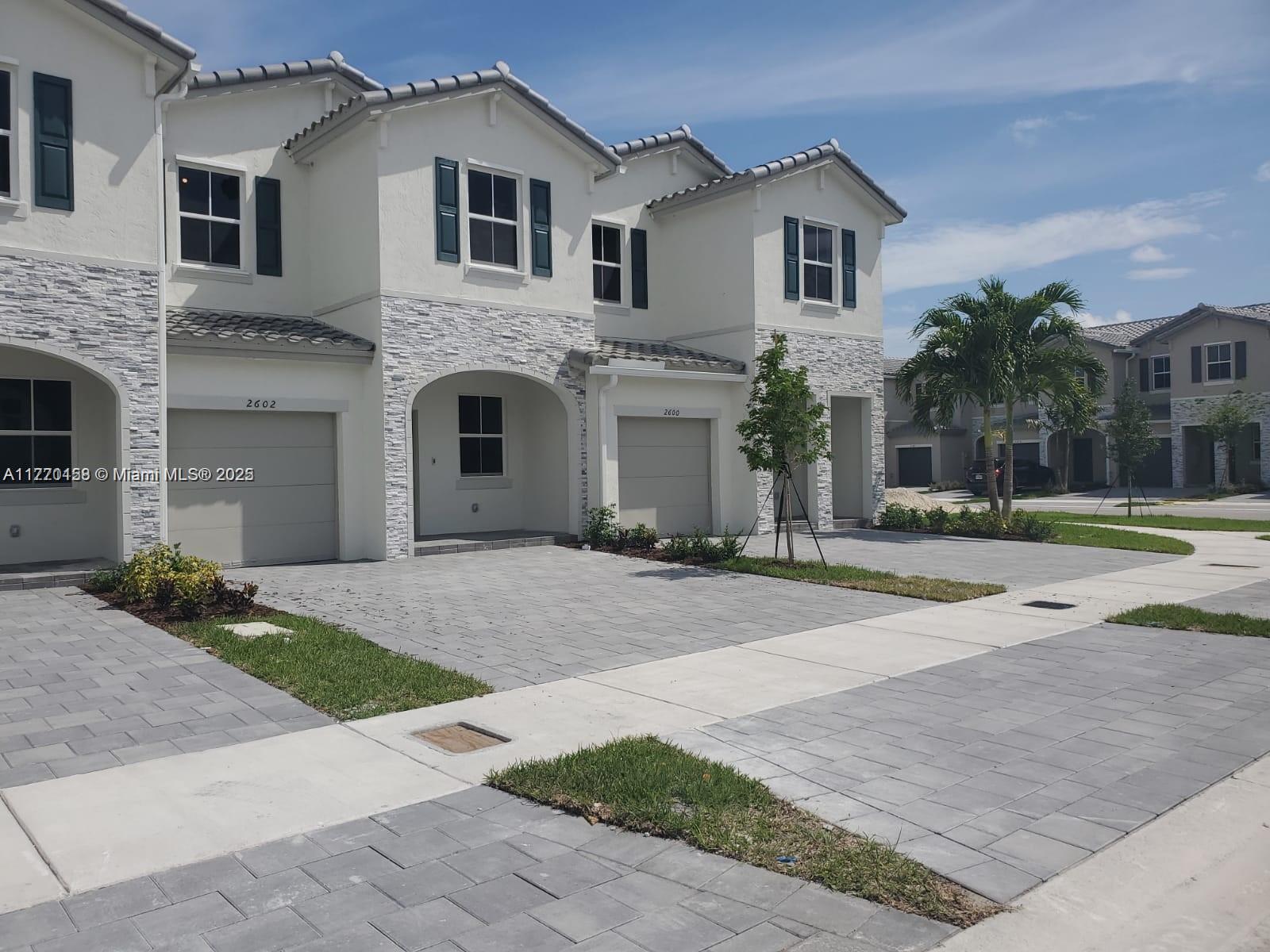 2602 Se 11th St 2602, Homestead, Miami-Dade County, Florida - 3 Bedrooms  
3 Bathrooms - 