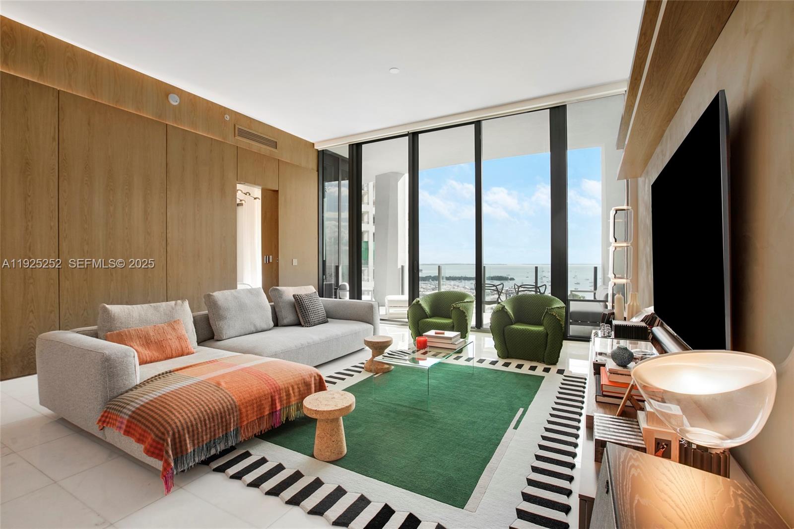 2821 S Bayshore Dr 15C