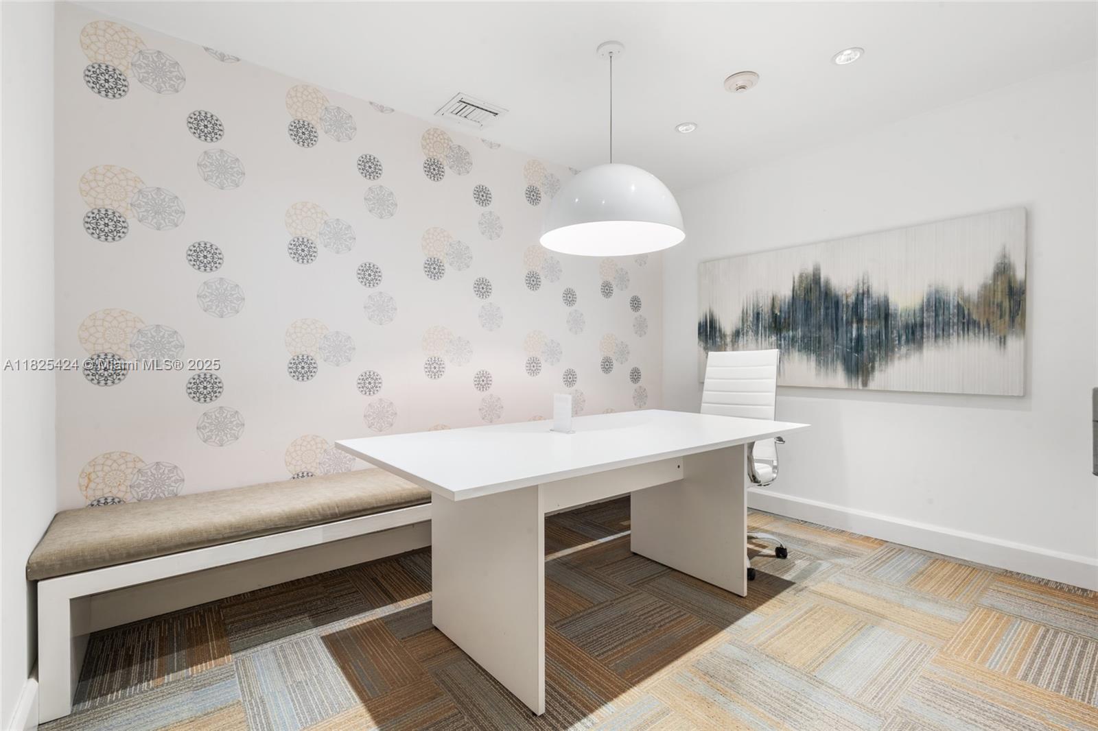 THE PLAZA 901 BRICKELL CO - Residential Lease