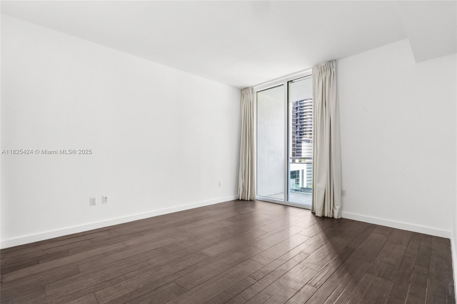 THE PLAZA 901 BRICKELL CO - Residential Lease