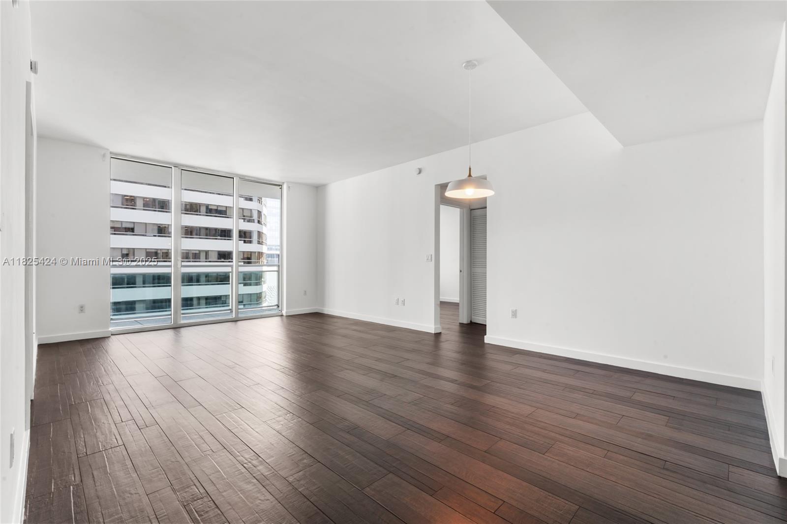 THE PLAZA 901 BRICKELL CO - Residential Lease