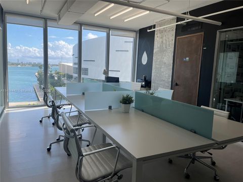 888 Biscayne  Blvd Miami FL 33132