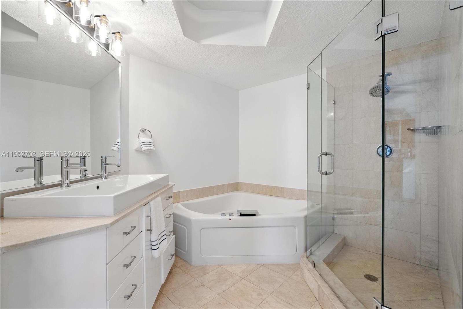 THE GRAND VENETIAN CONDO - Residential