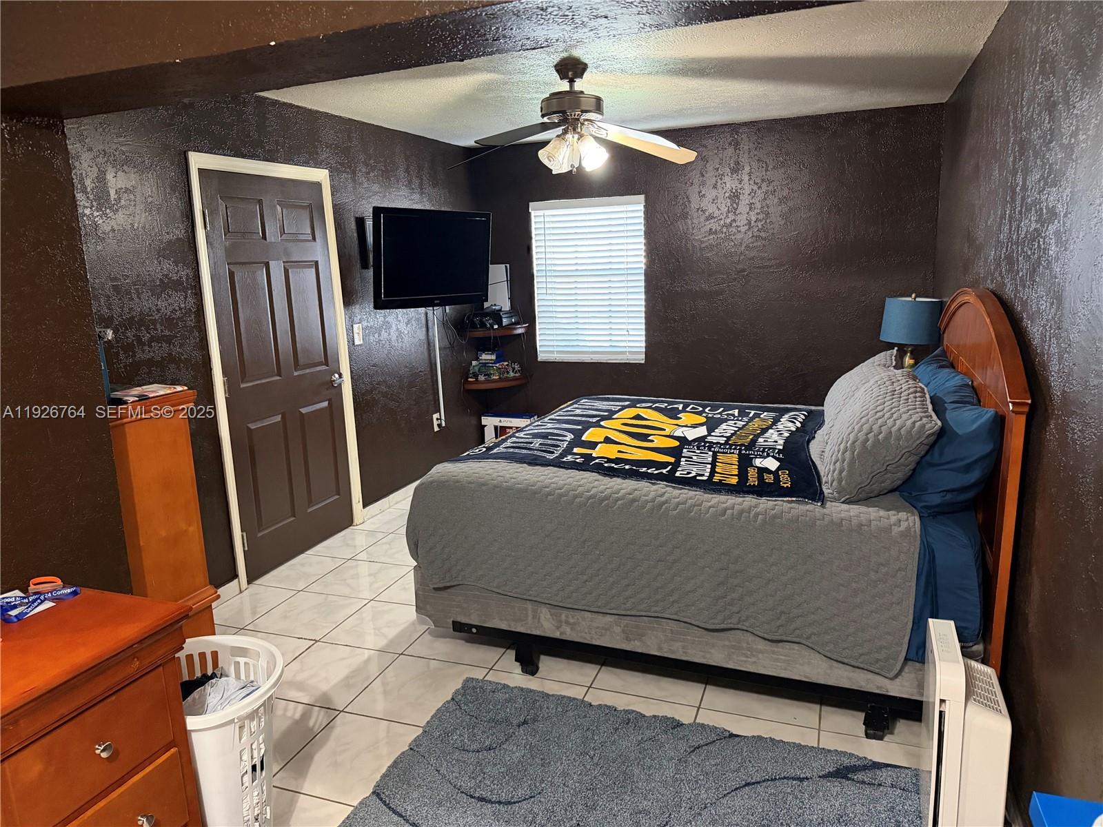 LESLIE ESTATES SEC 1 - Residential