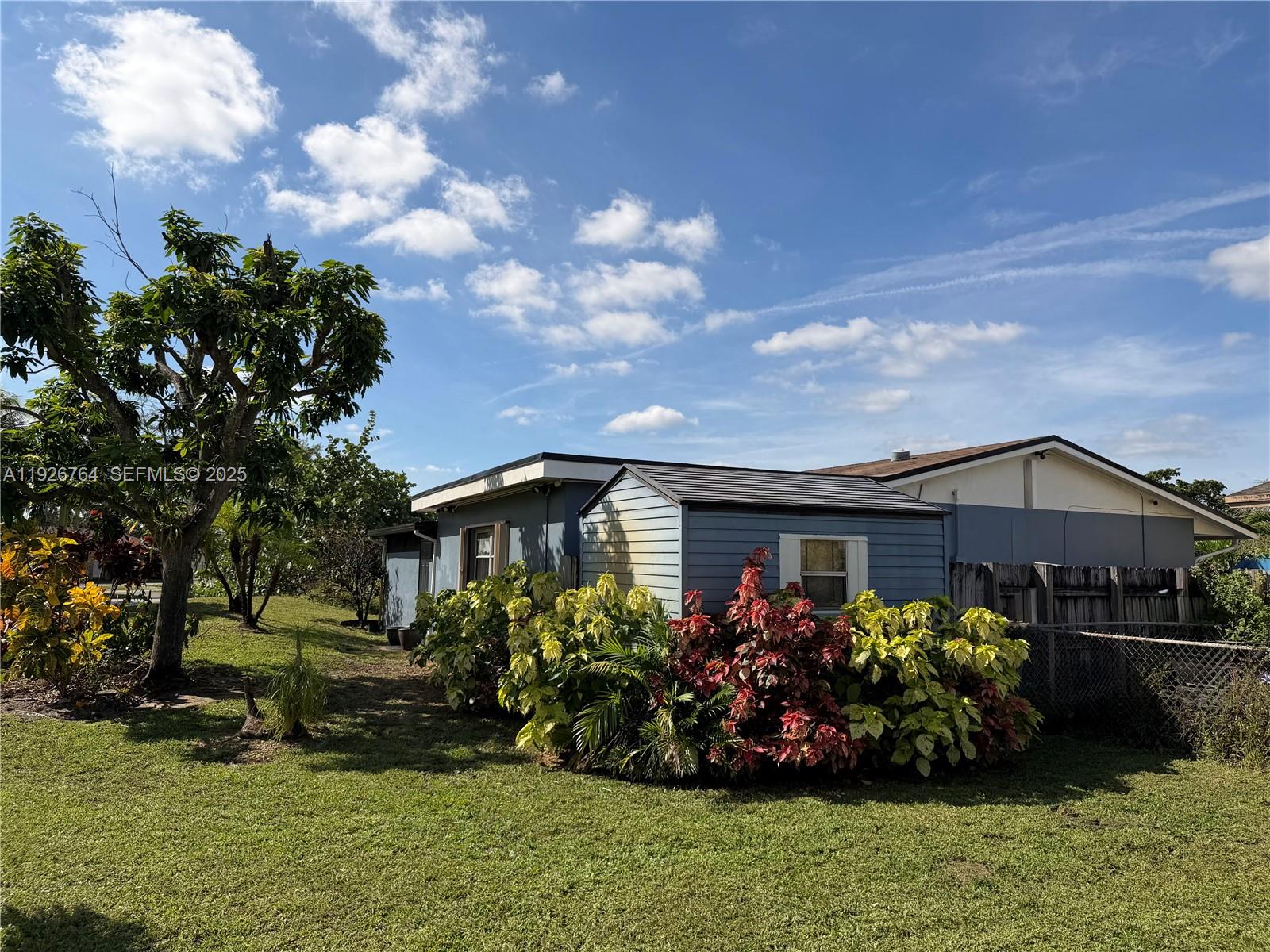 LESLIE ESTATES SEC 1 - Residential