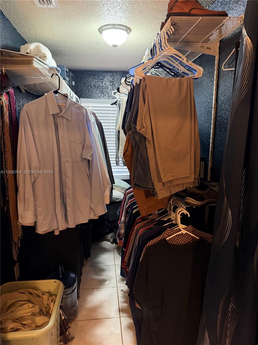 LESLIE ESTATES SEC 1 - Residential