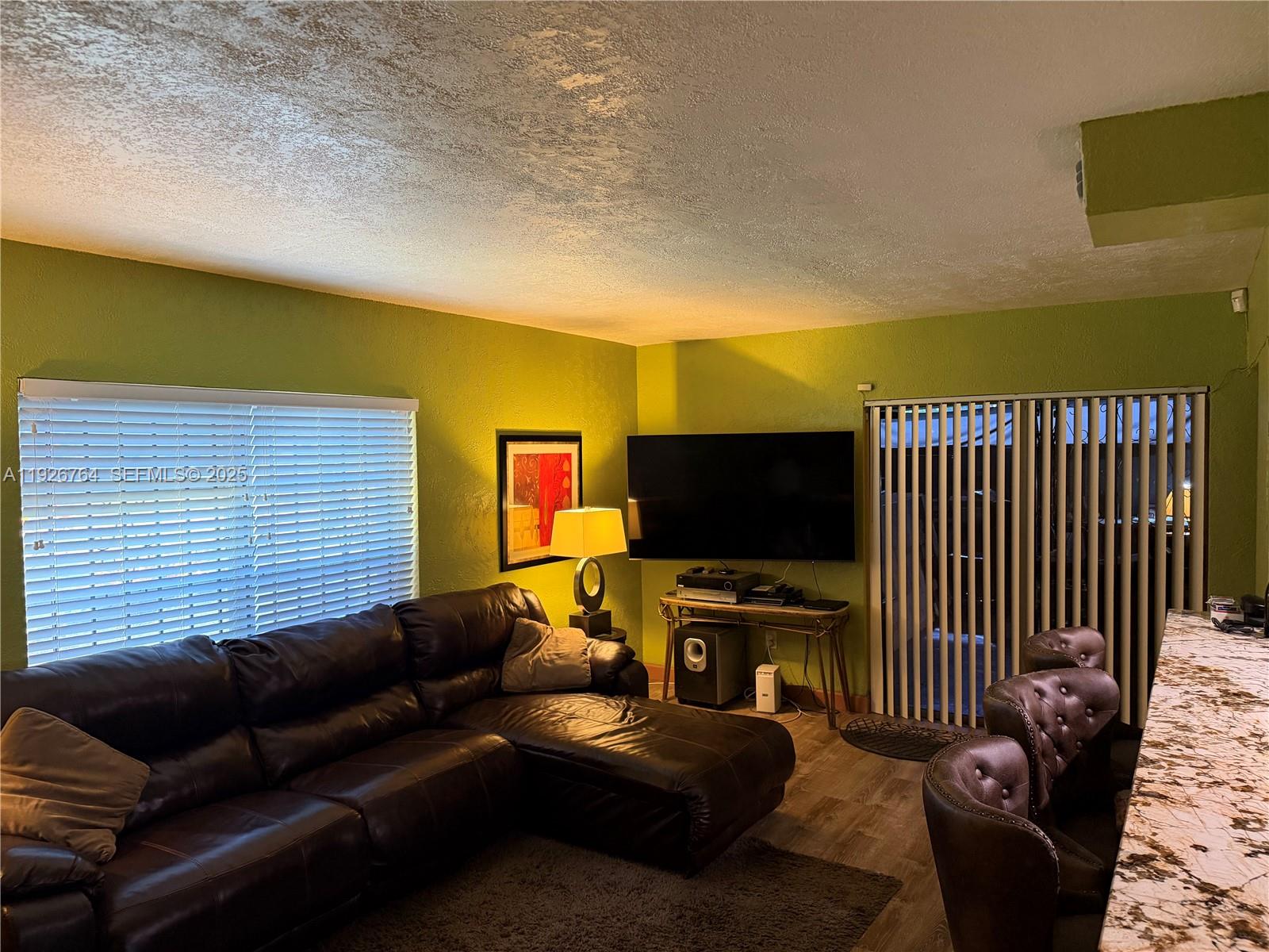 LESLIE ESTATES SEC 1 - Residential