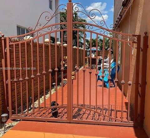 RIVIERA TRACE - Residential