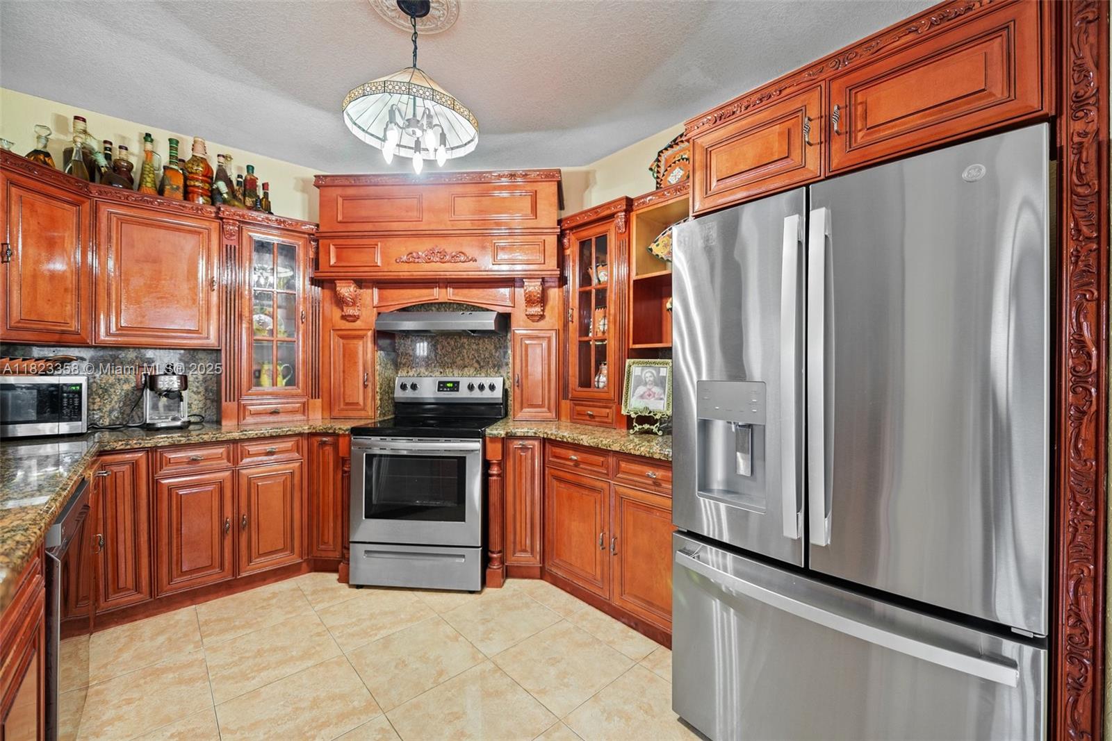 RIVIERA TRACE - Residential