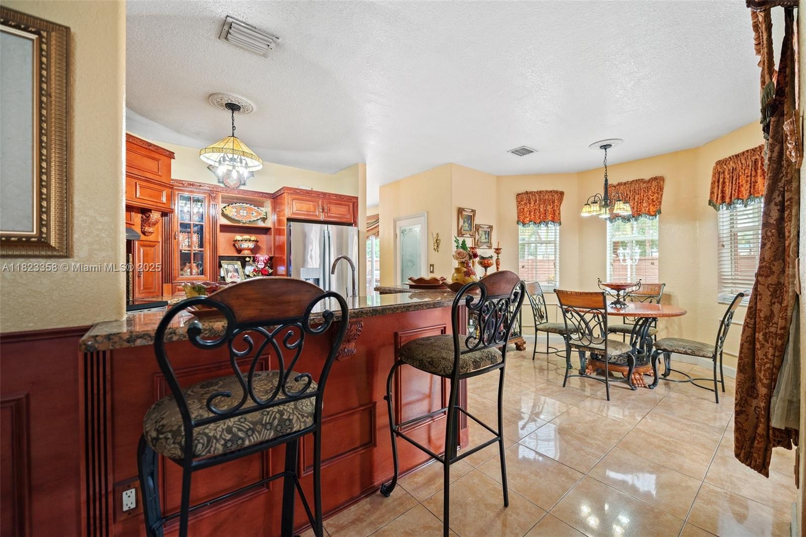 RIVIERA TRACE - Residential