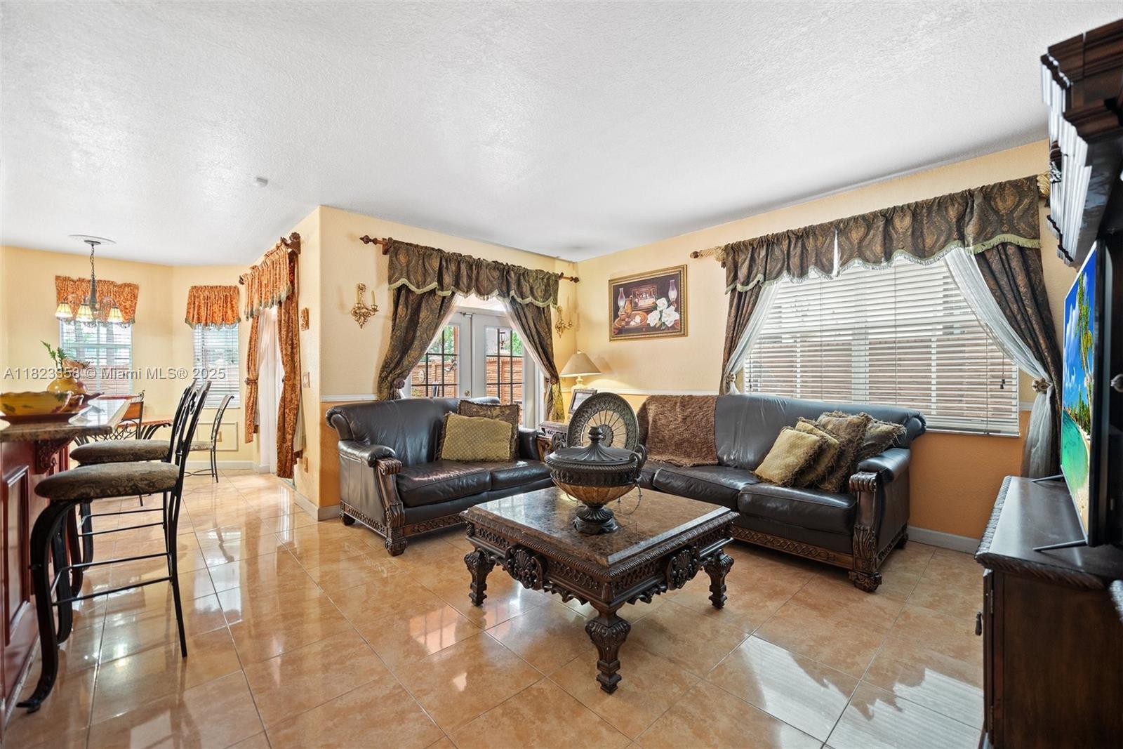 RIVIERA TRACE - Residential