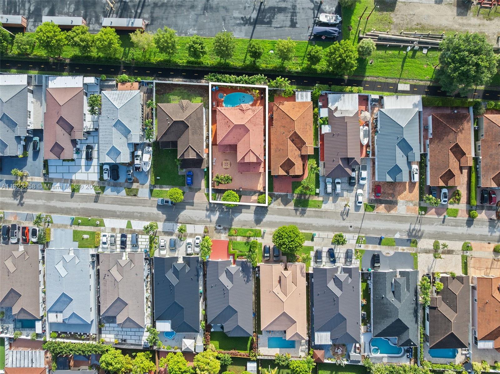 RIVIERA TRACE - Residential