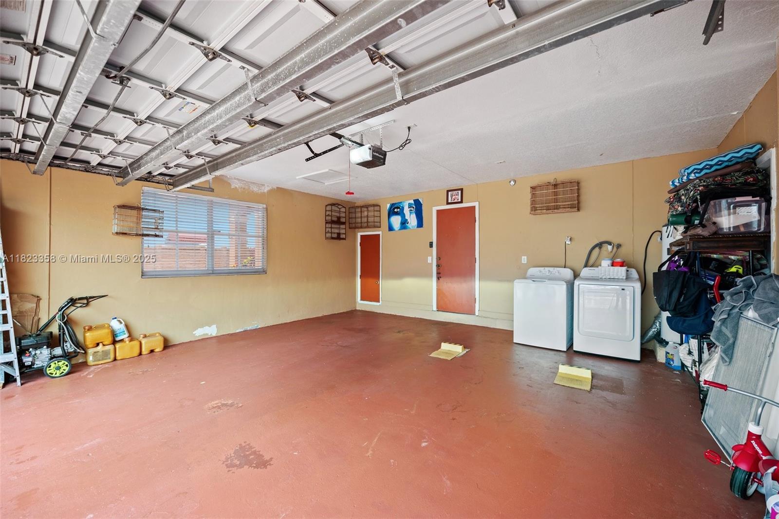 RIVIERA TRACE - Residential