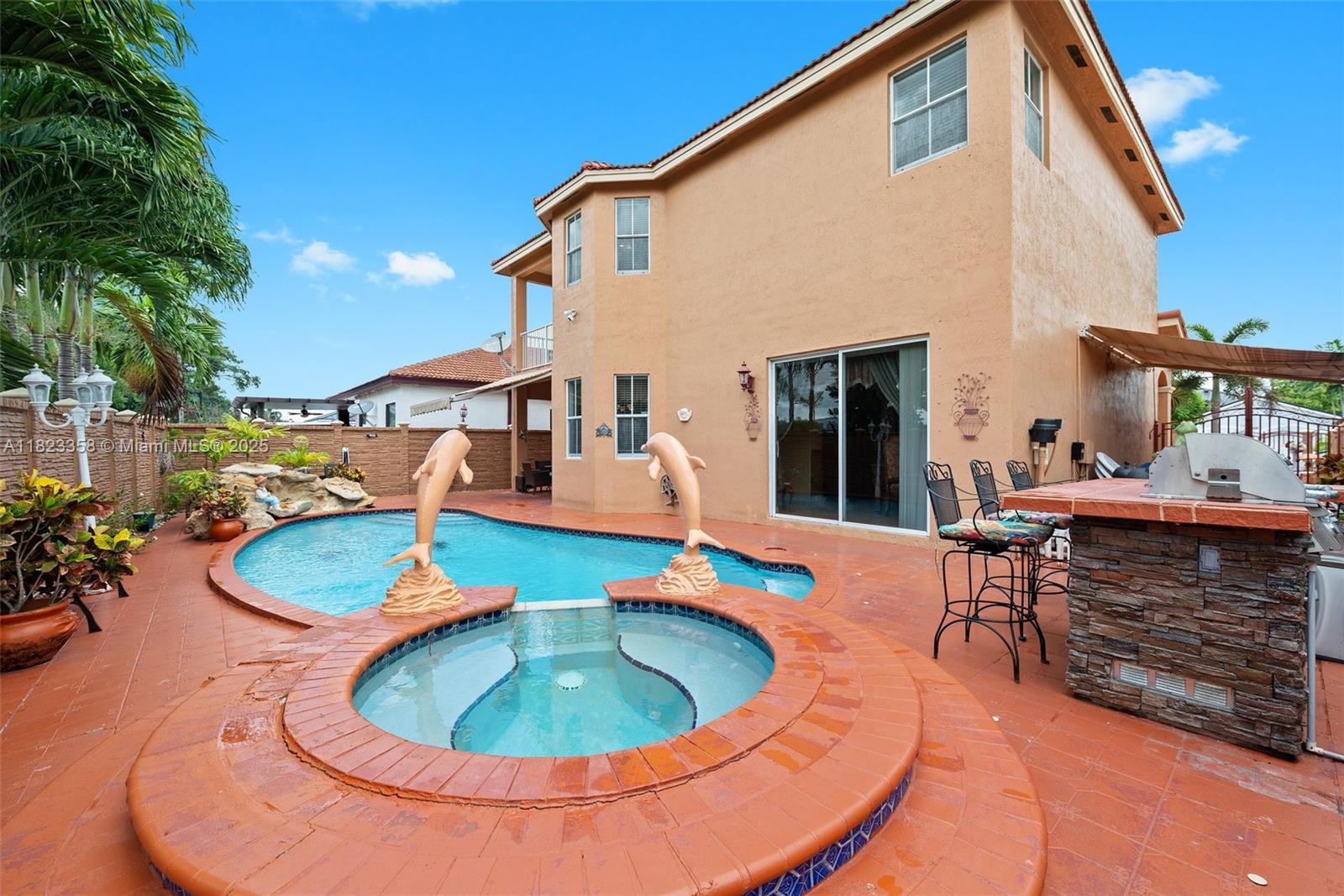 RIVIERA TRACE - Residential