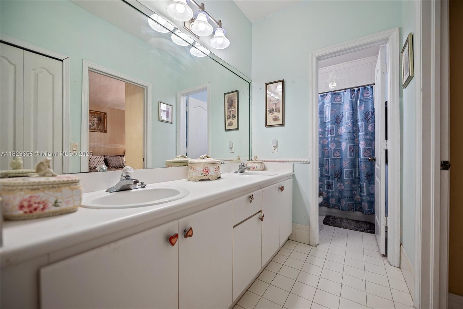 RIVIERA TRACE - Residential