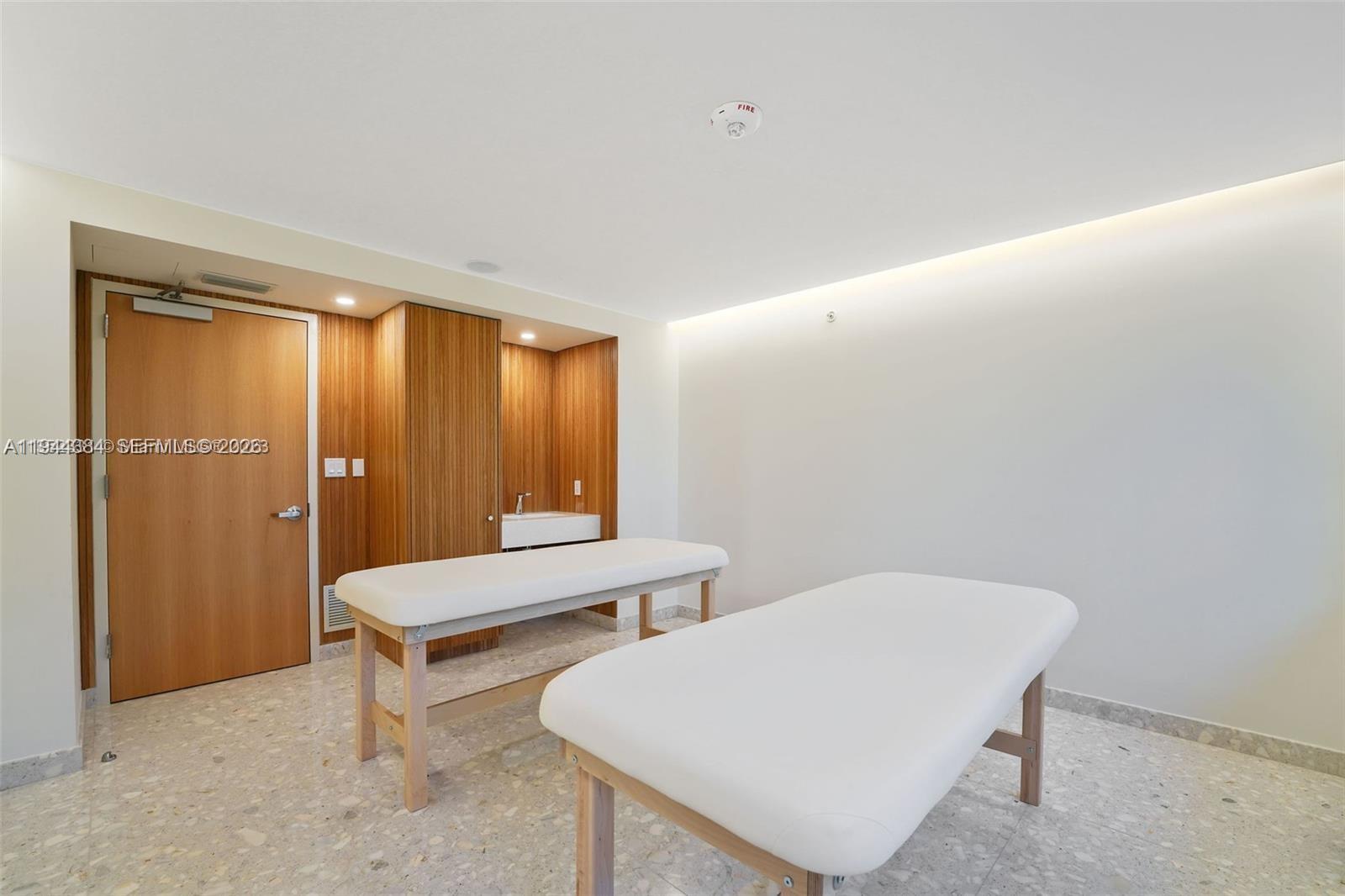 FLAMINGO SOUTH BEACH I CO - Residential