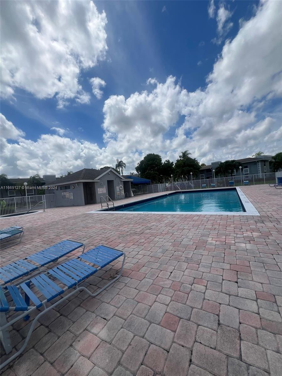 MONTEREY VILLAGE-ONE COND - Residential