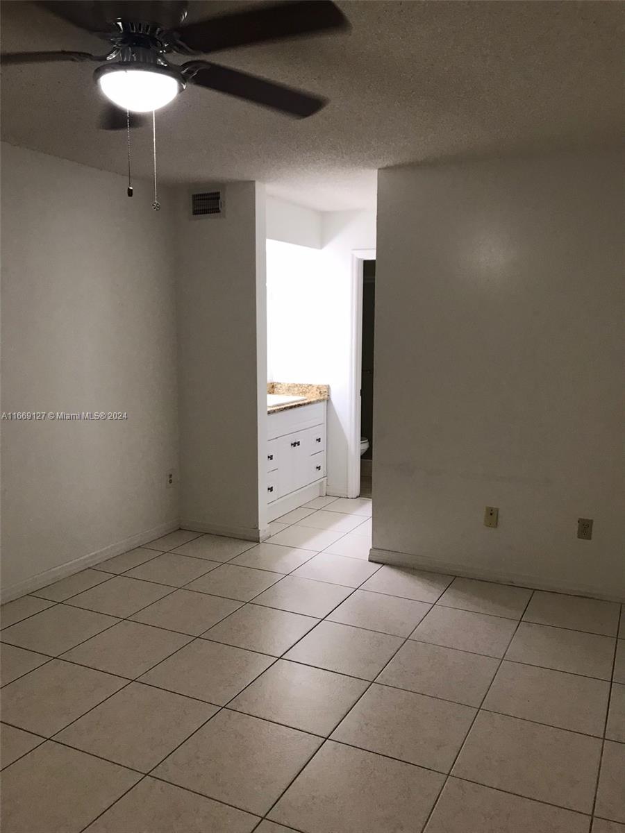 MONTEREY VILLAGE-ONE COND - Residential