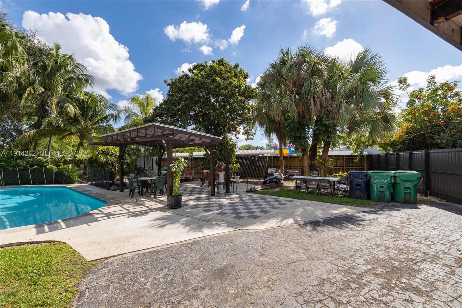 UNIVERSAL ESTATES SOUTH A - Residential