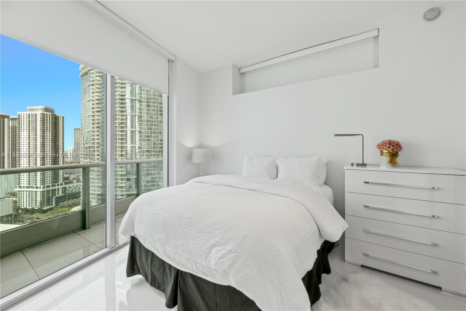 900 BISCAYNE BAY CONDO - Residential Lease