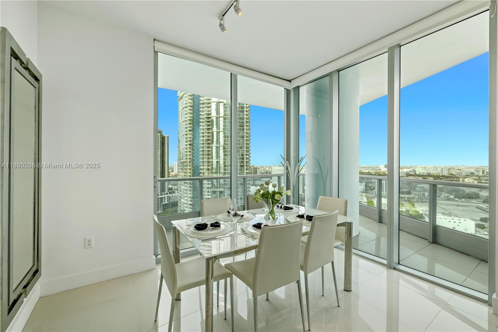 900 BISCAYNE BAY CONDO - Residential Lease