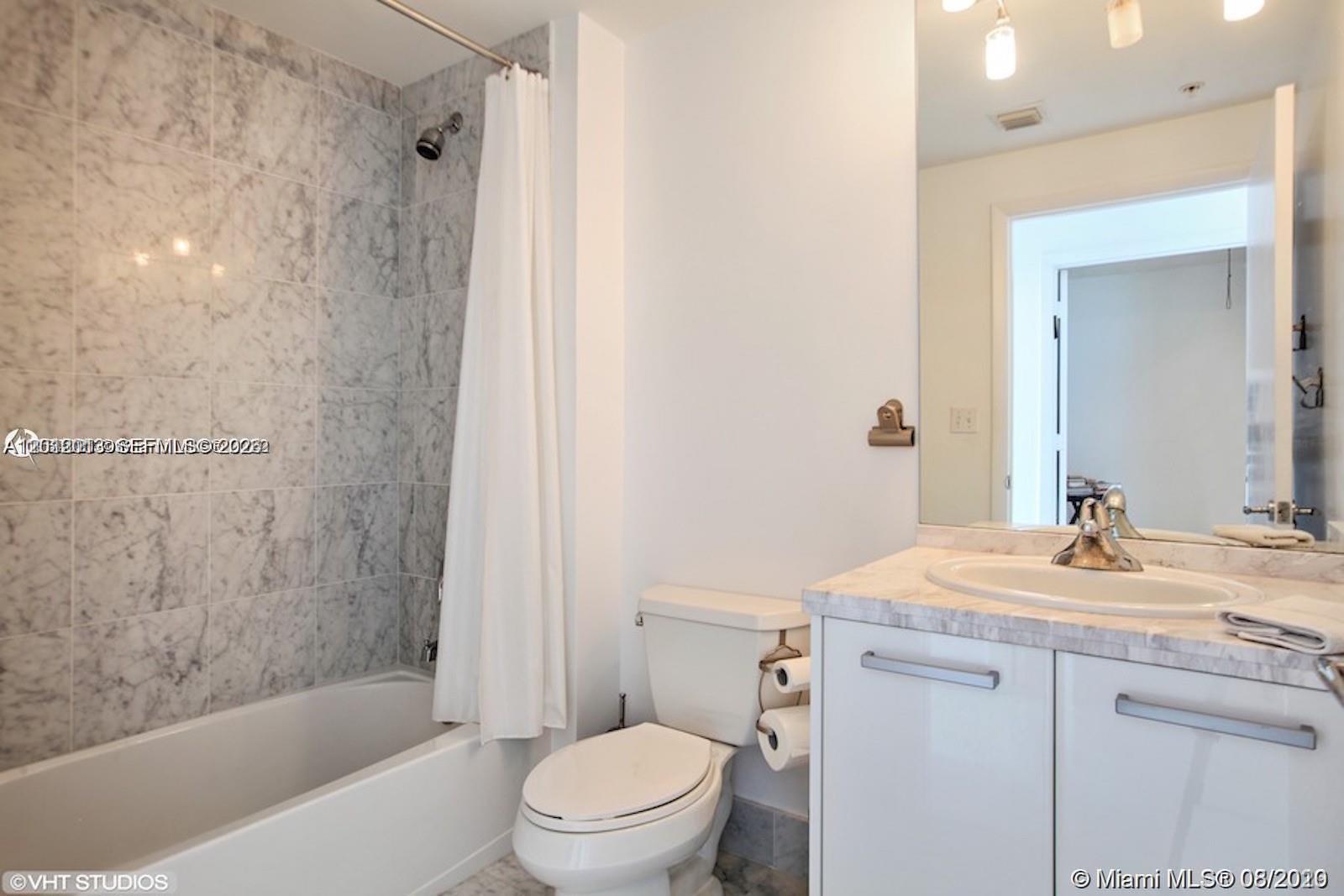 253 NE 2nd St 3002