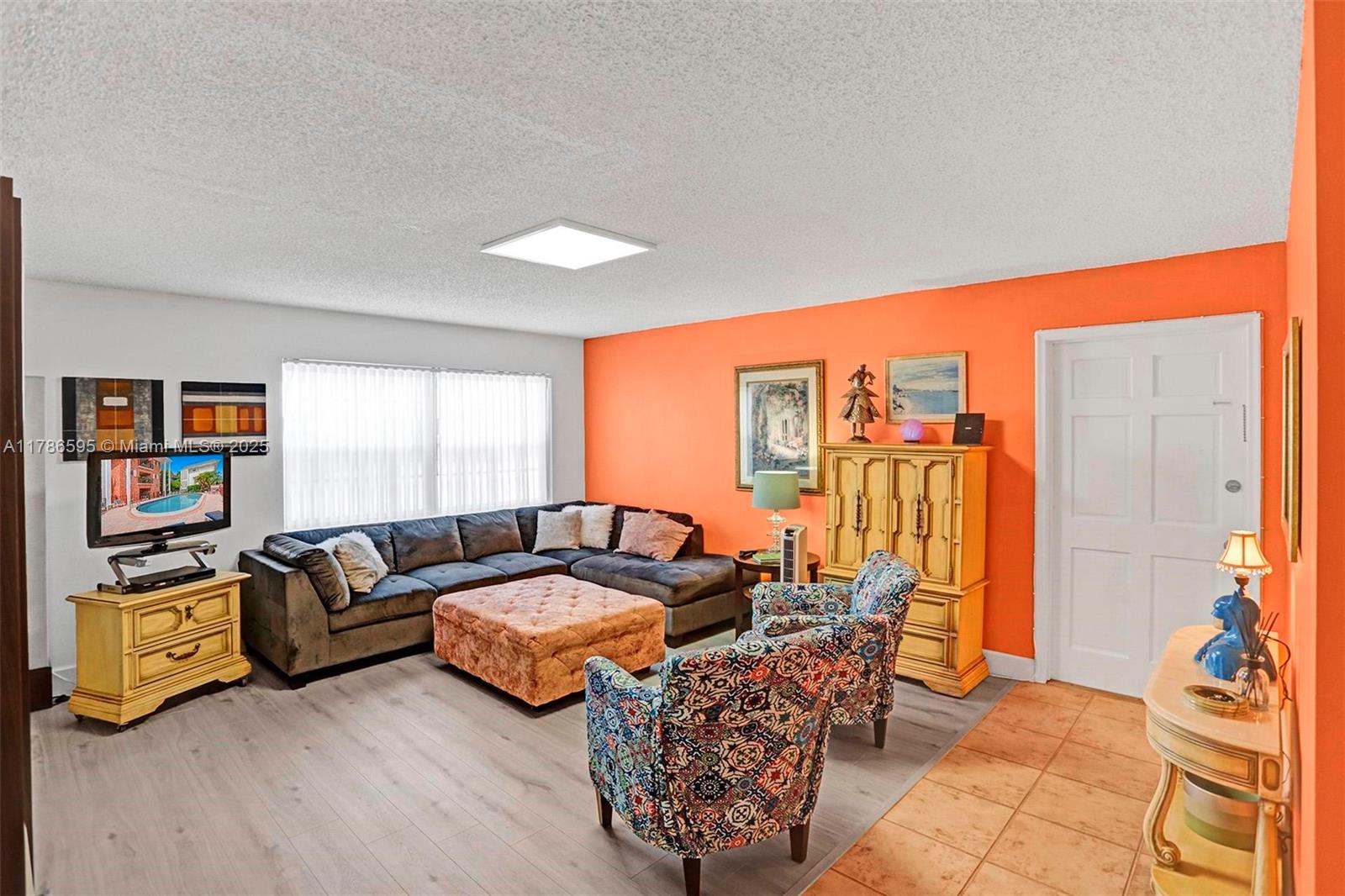 2500 NE 9th St 111