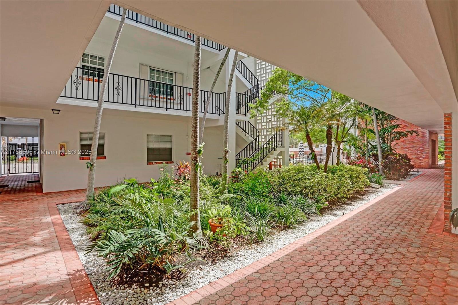 Property for Sale at 2500 Ne 9th St 111, Fort Lauderdale, Broward County, Florida - Bedrooms: 1 
Bathrooms: 2  - $260,000