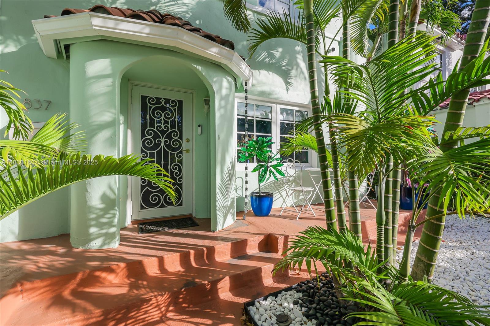 837 Espanola Way