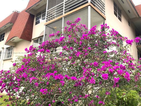 A home in Lauderdale Lakes